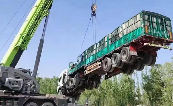 秭归道路脱困救援案例